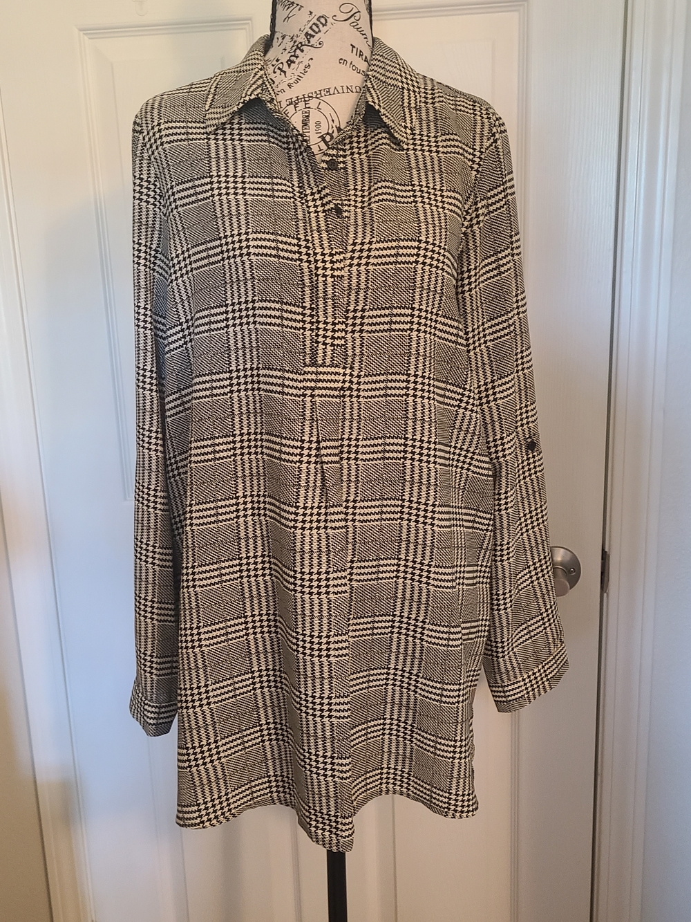 Pleione Black and Cream Plaid Button-Front Top